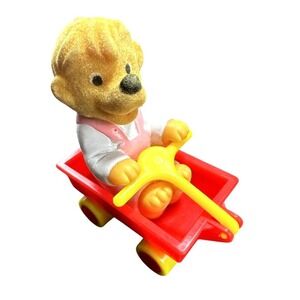 1986 Berenstain Bears Figure‎ with Red Wagon Collectible Toy